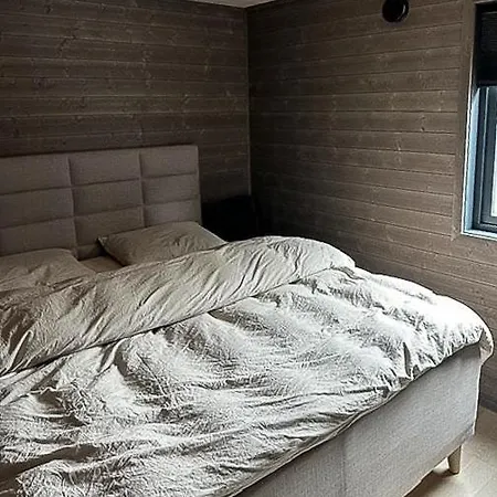 Modern With Archipelago Views Casa vacanze Bremnes