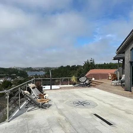 Hébergement de vacances Modern With Archipelago Views *