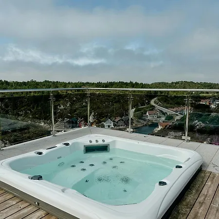 Modern With Archipelago Views * Bremnes